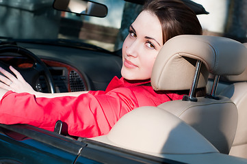 Image showing Beautiful brunette woman in car