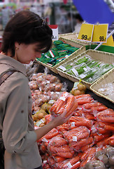 Image showing Woman at the greengrocery