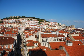 Image showing Lisbon cityscape with Sao Jorge Castle and Sé Cathedral