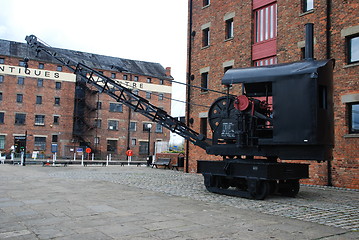 Image showing Railway crane on Gloucester docks