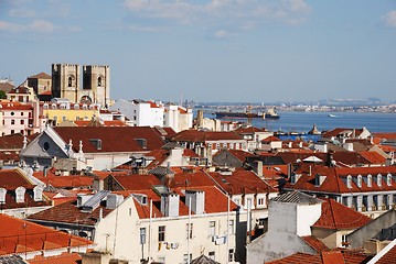 Image showing Lisbon cityscape with Sé Cathedral