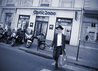 Image showing Jewish teen shopping