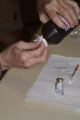 Image showing preparing the injection