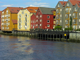 Image showing Trondheim old house over a river