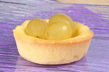 Image showing Mini grapes fruit tart