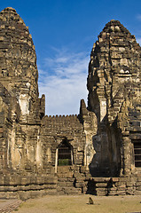 Image showing Wat Phra Prang Sam Yot