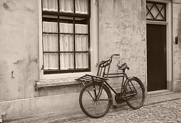 Image showing Antique bicycle