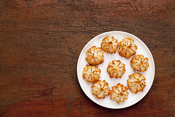 Image showing coconut macaroon cookies