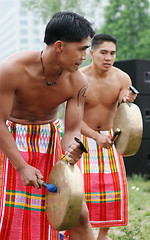 Image showing Filipino performers