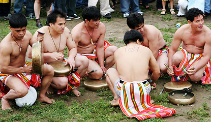 Image showing Filipino performers