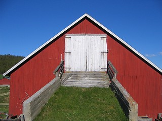 Image showing Barn bridge