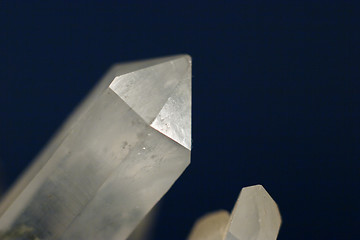Image showing Single quartz crystal macro