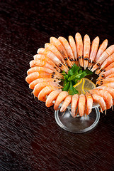 Image showing shrimps with lemon