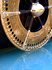 Image showing Bronze wheel