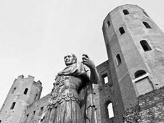 Image showing Julius Caesar statue