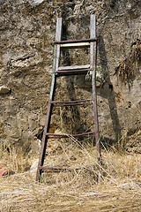Image showing broken ladder