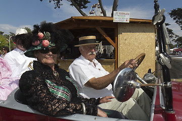 Image showing Parade of old cars