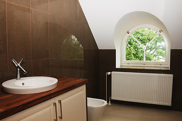 Image showing modern bathroom with window