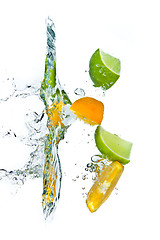 Image showing citrus fruit splashing