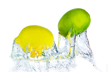 Image showing citrus fruit splashing