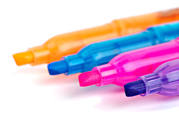 Image showing Opened different colored felt-tip markers close-up