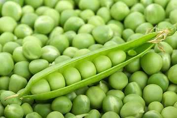 Image showing Peas and cracked pod