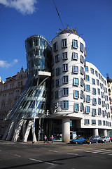 Image showing Dancing house in the Prague