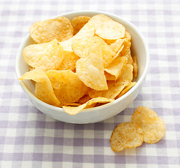 Image showing Chips in a bowl