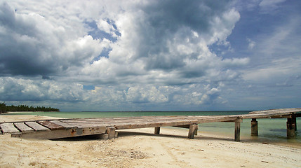 Image showing Landing at ocean