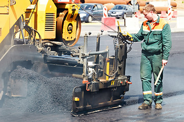 Image showing worker at asphalting works