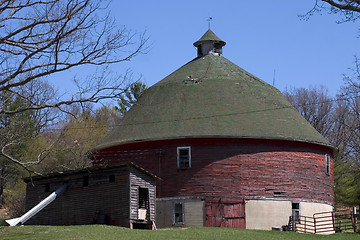 Image showing Round Barn