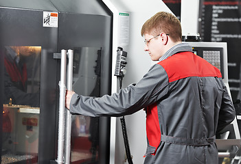 Image showing worker at machining tool workshop