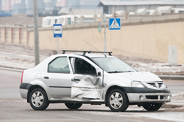 Image showing damaged car acciddent