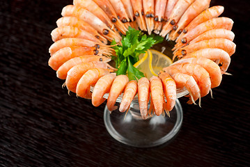 Image showing shrimps with lemon