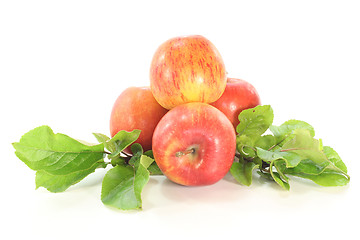 Image showing Apples with leaves