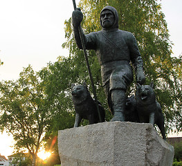 Image showing Fredrik Hjalmar Johansen statue.