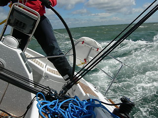 Image showing Heading up