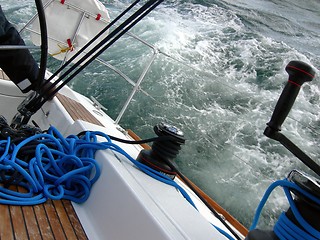 Image showing Ropes and water