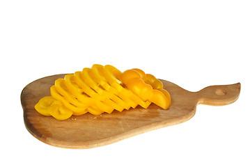 Image showing Cutting board with sliced yellow bell pepper