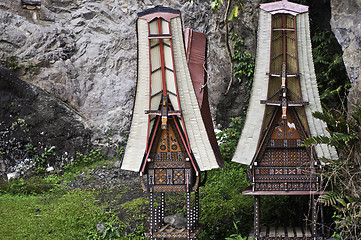 Image showing Traditional funeral tomb