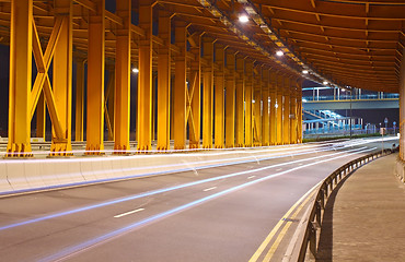 Image showing night traffic in the tunnel