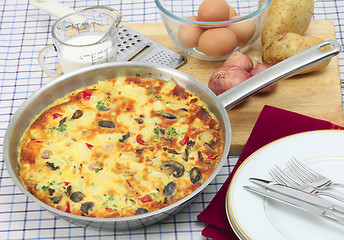 Image showing Spanish omelet in pan horizontal