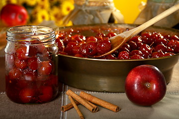 Image showing Jam made of apples. 