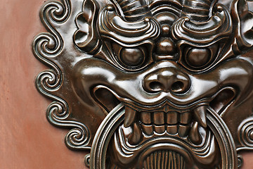 Image showing lion door knob