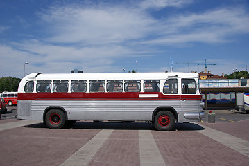 Image showing The old bus