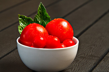 Image showing Bowl with tomatoes