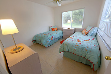 Image showing Twin Bedroom
