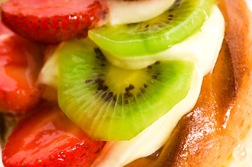 Image showing French cake with fresh fruits