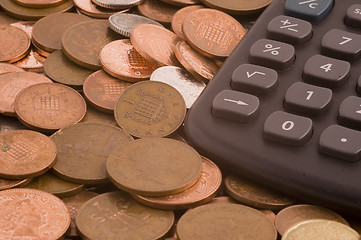 Image showing Coins with calculator