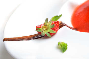 Image showing strawberry dessert on the plate